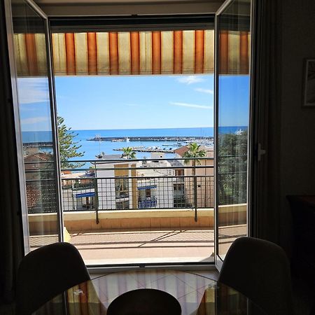 La Baia Nel Porto Appartement San Remo Buitenkant foto